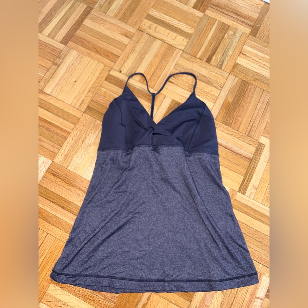 Lululemon tank top with built in bra